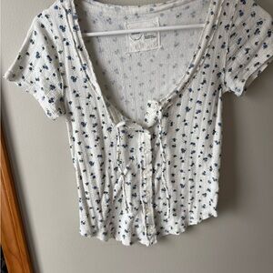 Aerie White and Blue Floral Blouse